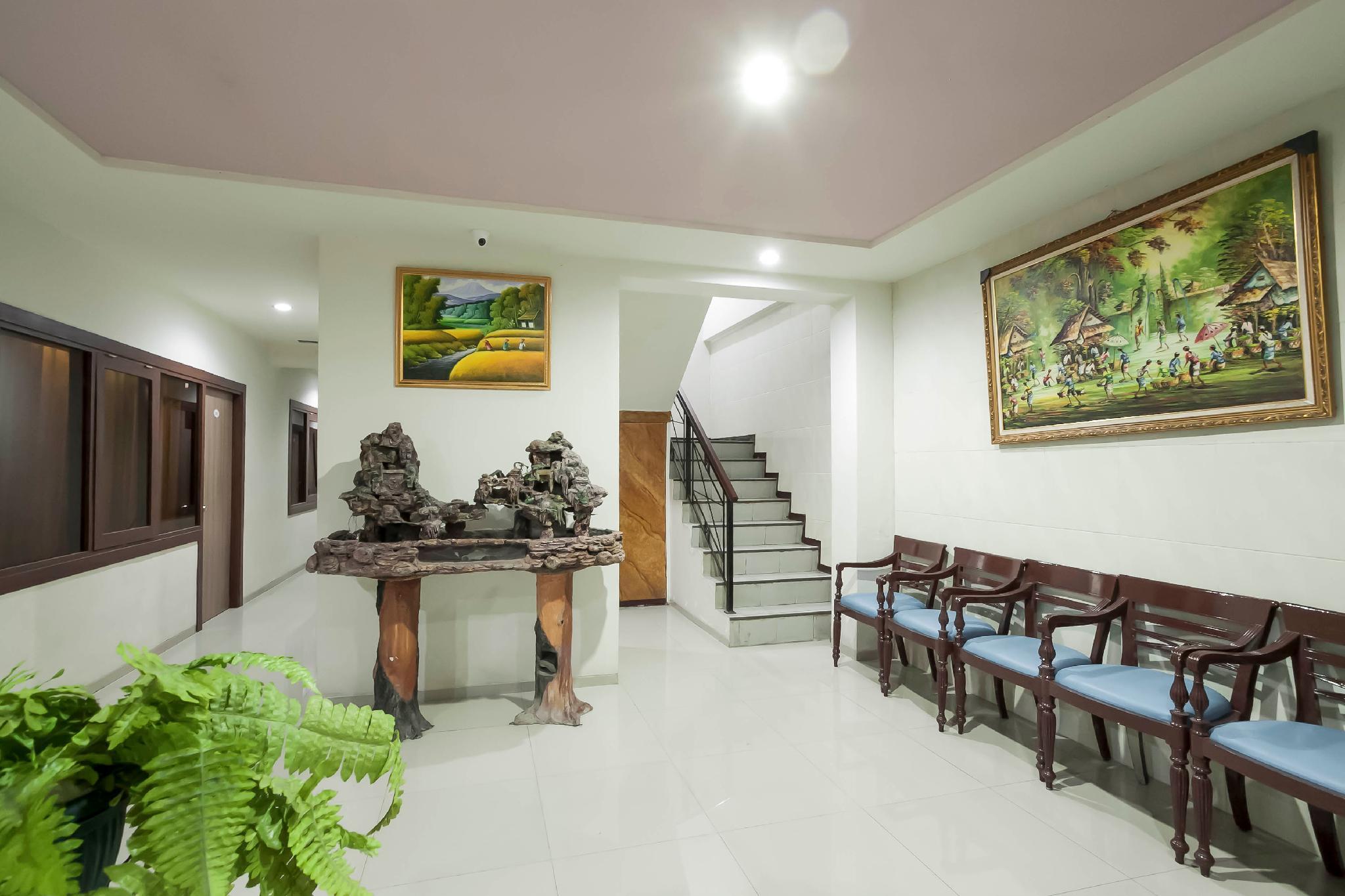 Reddoorz @ Panglima Sudirman Hotel Surabaya Buitenkant foto