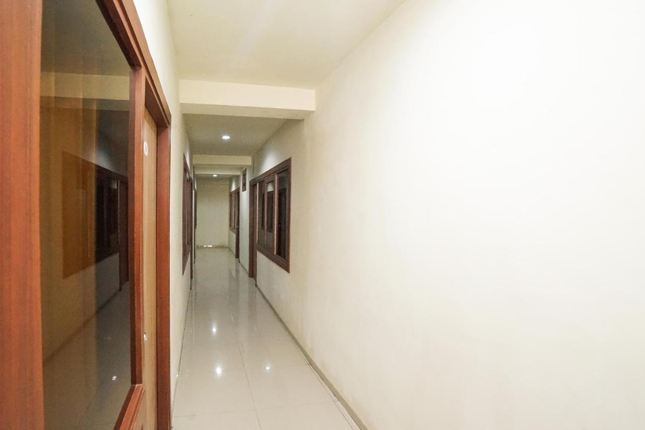 Reddoorz @ Panglima Sudirman Hotel Surabaya Buitenkant foto