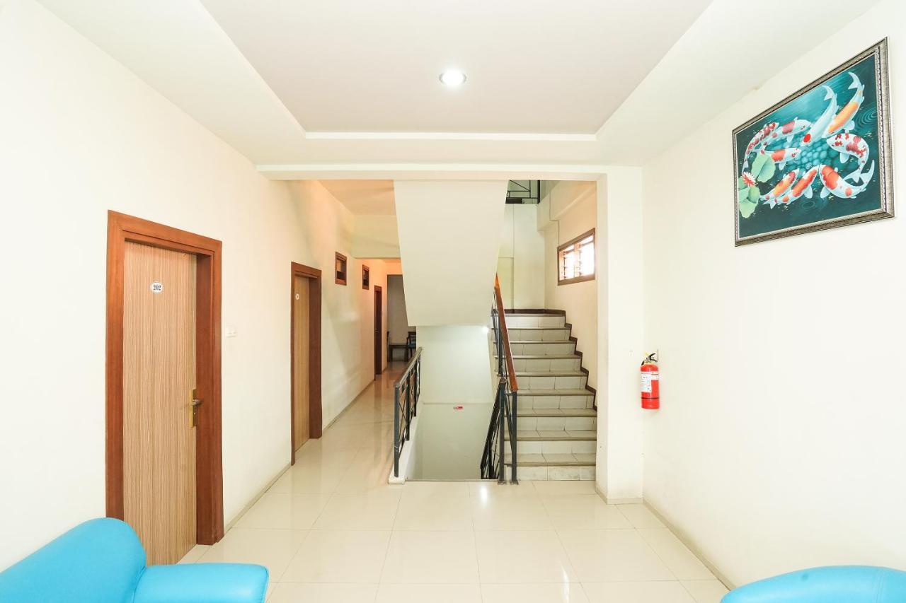Reddoorz @ Panglima Sudirman Hotel Surabaya Buitenkant foto