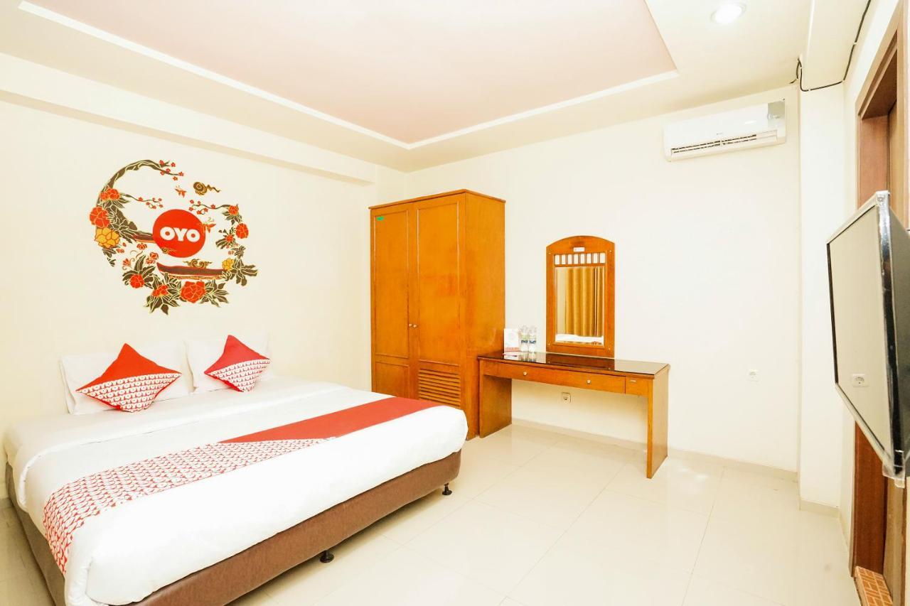 Reddoorz @ Panglima Sudirman Hotel Surabaya Buitenkant foto