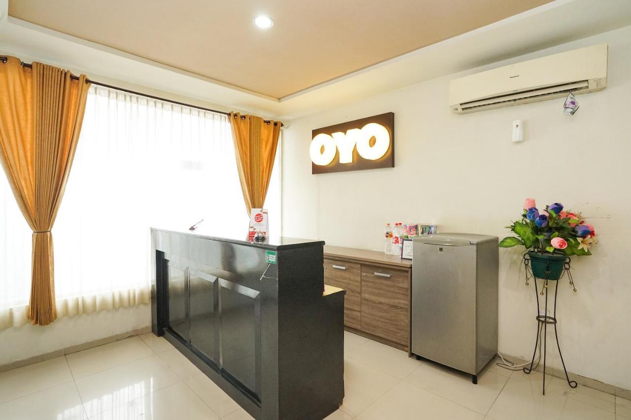 Reddoorz @ Panglima Sudirman Hotel Surabaya Buitenkant foto