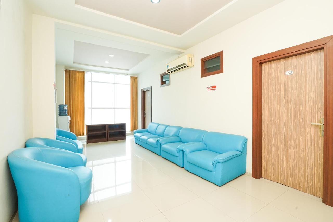 Reddoorz @ Panglima Sudirman Hotel Surabaya Buitenkant foto