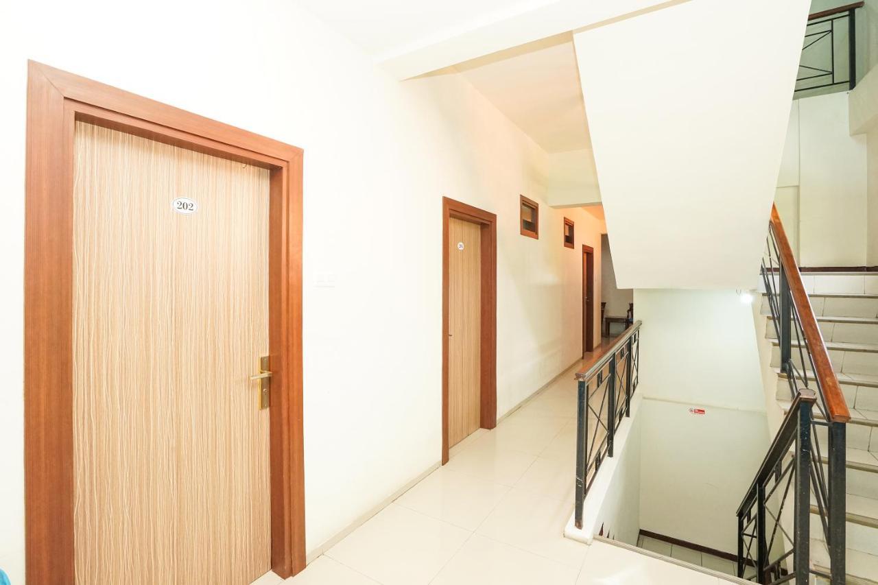 Reddoorz @ Panglima Sudirman Hotel Surabaya Buitenkant foto
