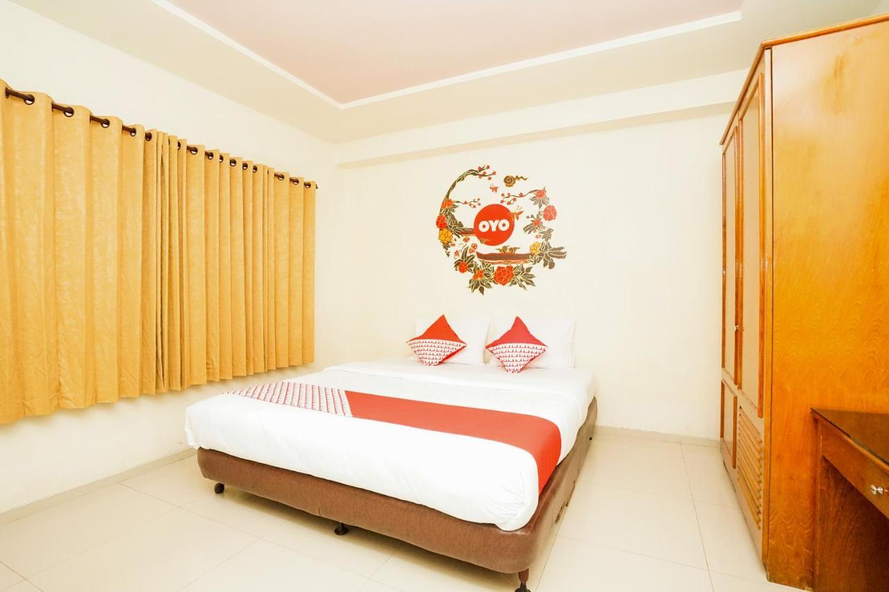 Reddoorz @ Panglima Sudirman Hotel Surabaya Buitenkant foto